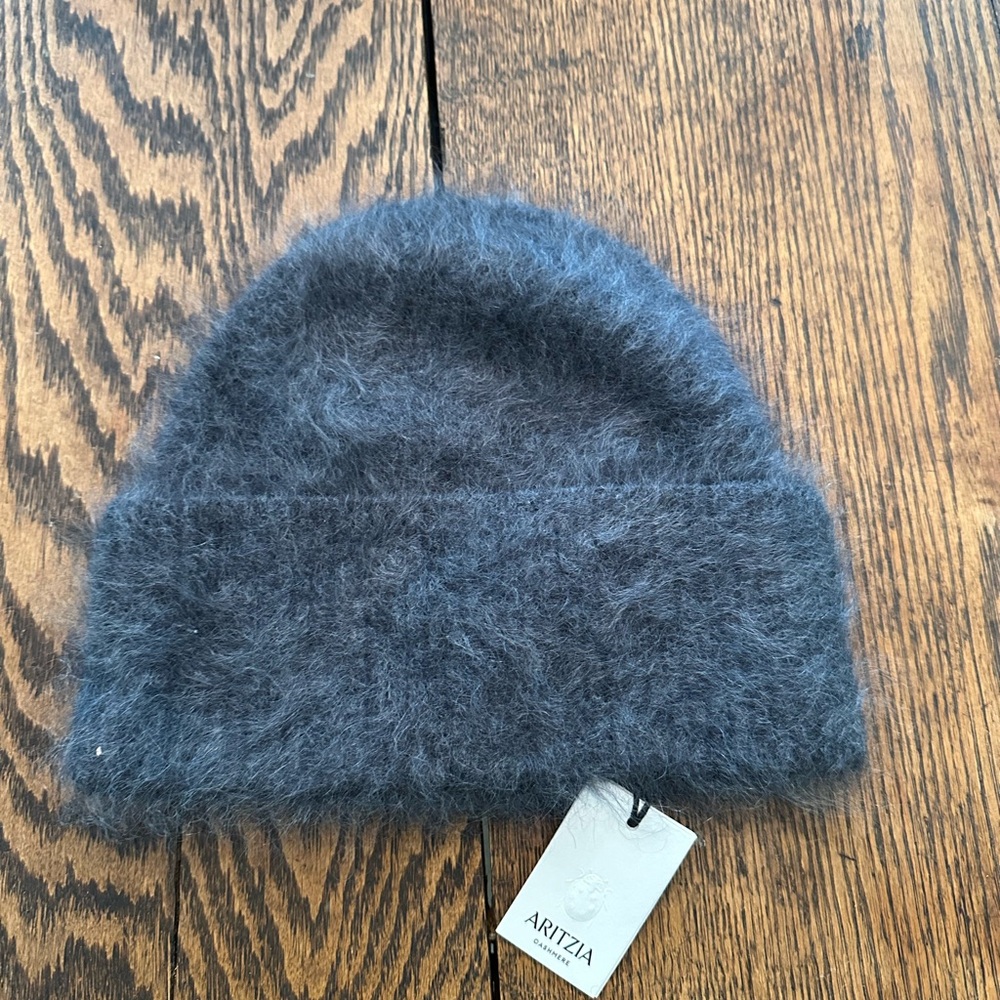 Aritzia Charcoal Fuzzy Knit Hat